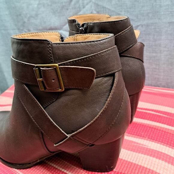 %Vionic Women's Upright Trinity Ankle Boot Chocolate US Size 11 / D7 - Picture 4 of 14